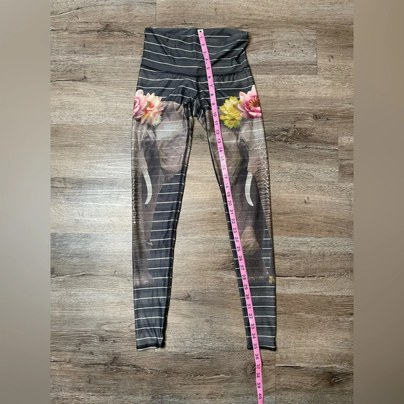 Teeki Love the Elephant Legging Size XS Great Condition - Picture 6 of 6